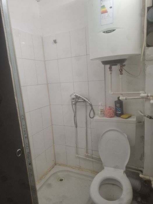 De închiriat garsoniera