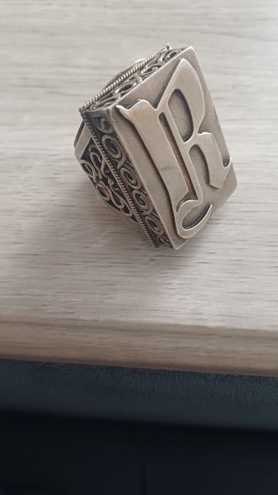 Продам печатку серебряная