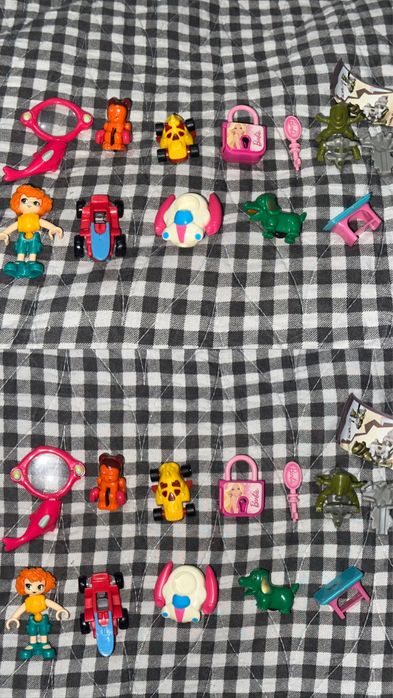 Киндер игрушки.