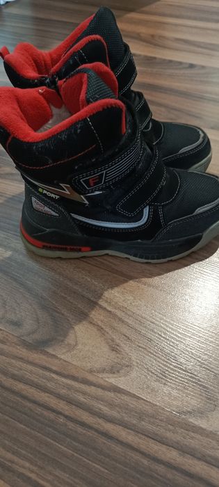 Зимние детские сапожки