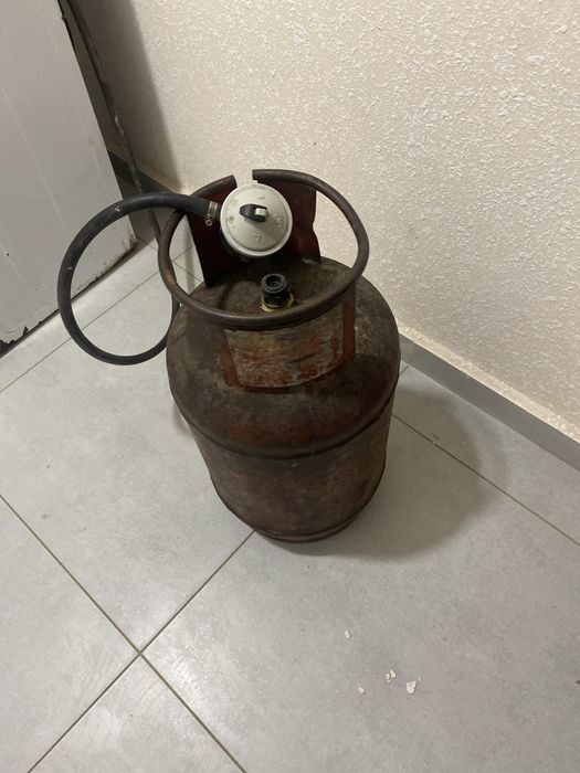 Газ плита почти новый