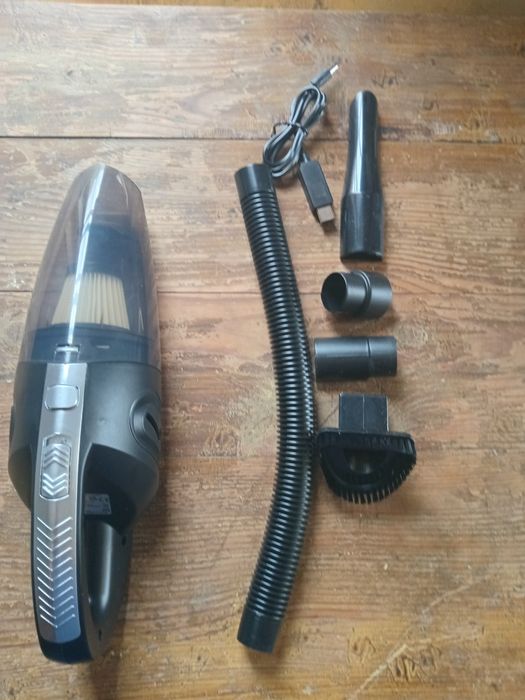 Ръчна безжична прахосмукачка – компактна, силна, с приставки