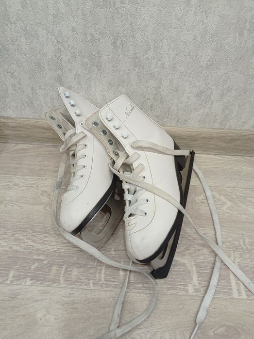 Продам коньки б/у