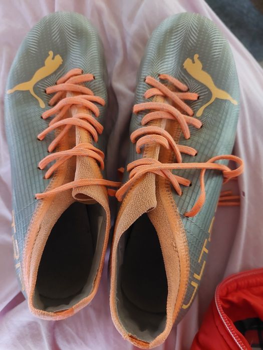 Ghete Puma cu crampoane de vinzare