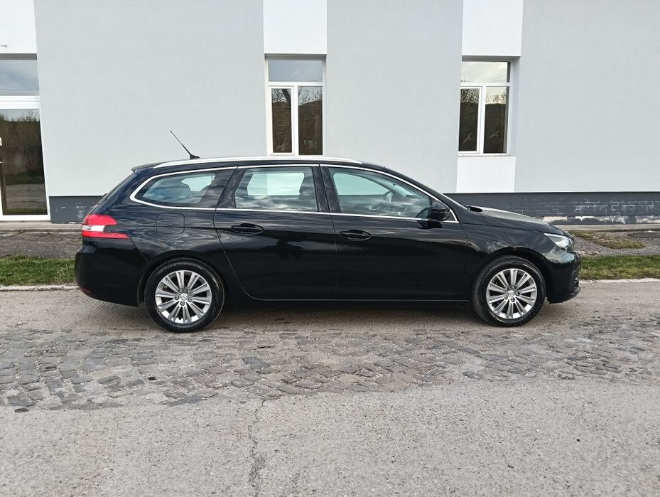 Peugeot 308 sw 124000 km 2019 Allure