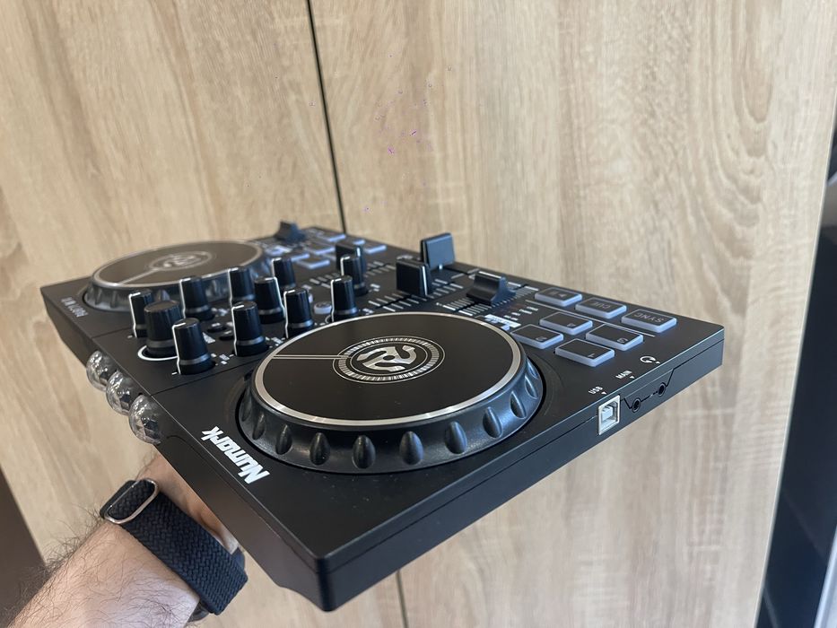 Контролер Numark Party Mix MKII