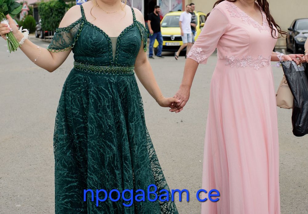 Официални рокли .