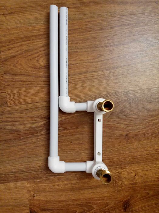 Готовый каркас с эксцентриками для установки душевого смесителя