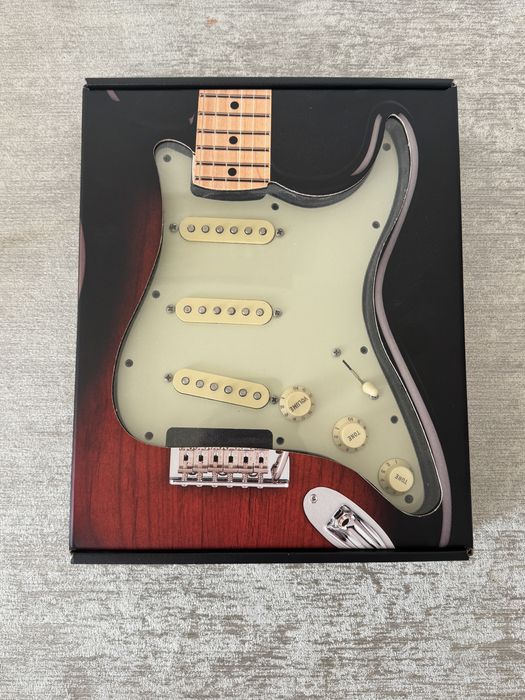 Loaded Pickguard Fender Stratocaster – Doze MIM Ceramic + Electronică CTS
