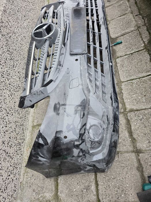 Предна и задна броня за w447