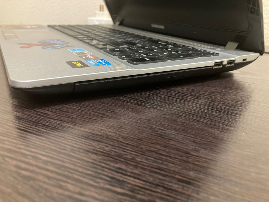 Ноутбук Samsung 300E5E-S06 i5 3230M 8GB SSD 870GB AMD HD8750M