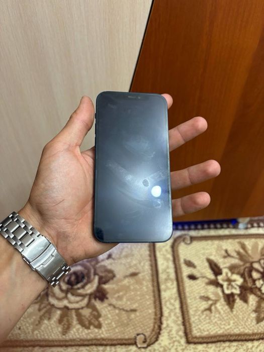 Продам или обменяю 12 айфон