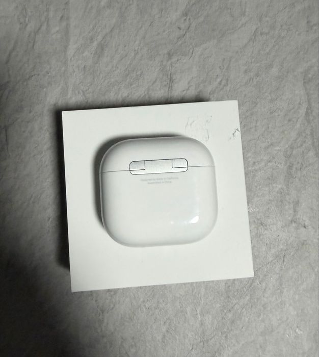 Castie Apple Airpods 4