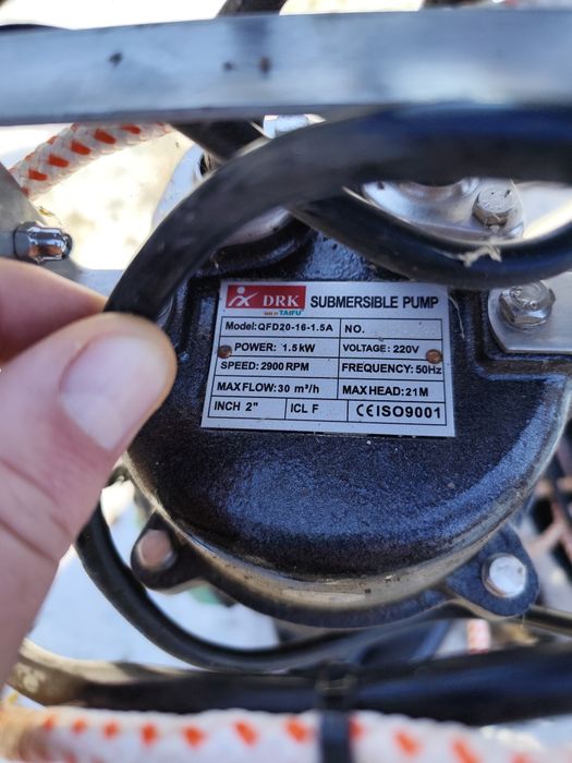 Pompa submersibila ca nouă . de putere mare