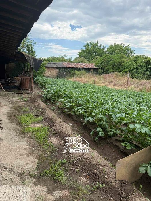 Къща за продажба в Центъра село Калояновец