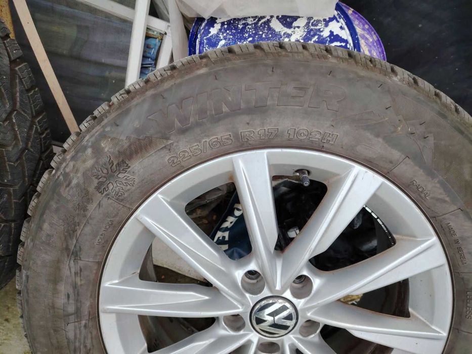 алуминиеви джанти 17 цола  VAG /WV с нови зимни гуми 225/70 R17