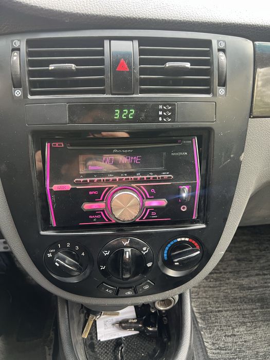 Pioneer FH-X555UI sotiladi