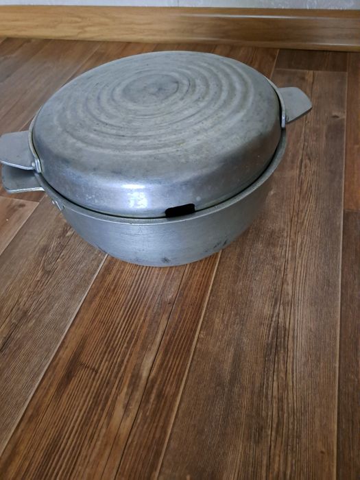 Кастрюля из алюминия