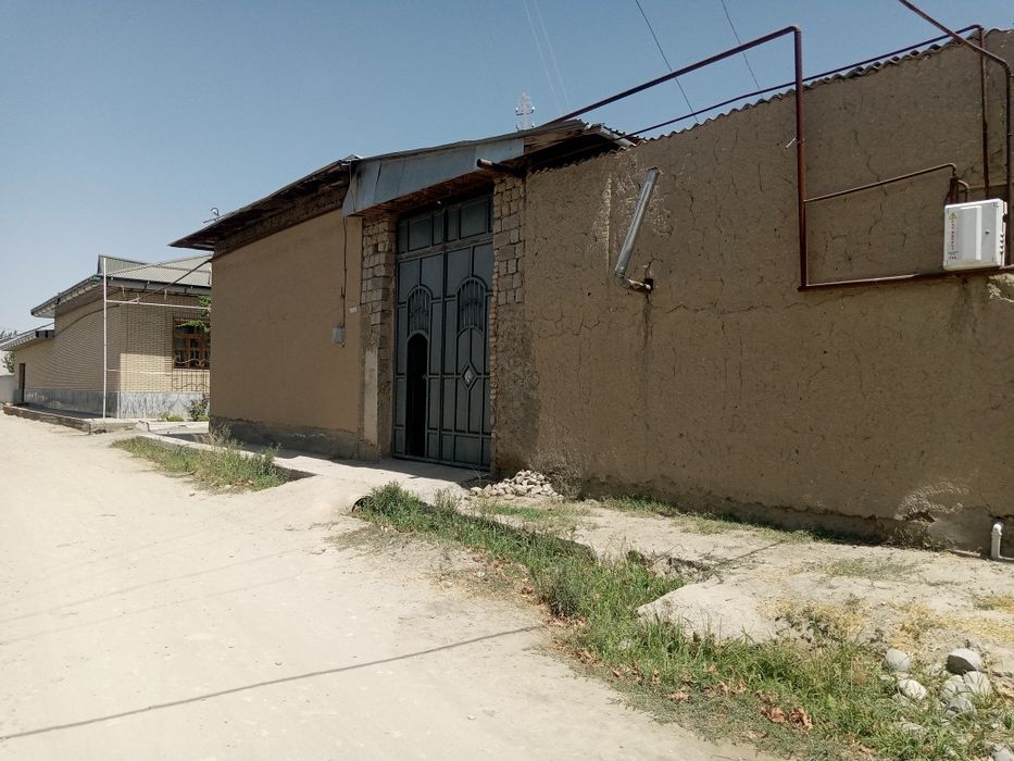 Срочно ховли сотилади