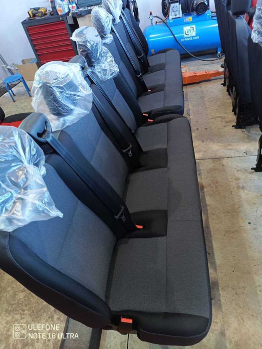 Седалки за Бус Тройки със колани