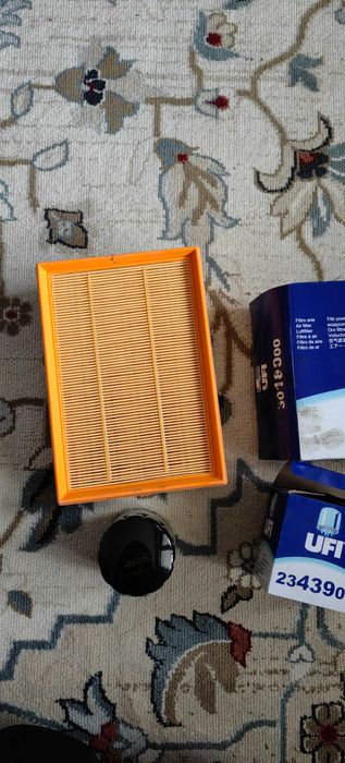 Въздушен 3018000 и горивен 2343900 филтър