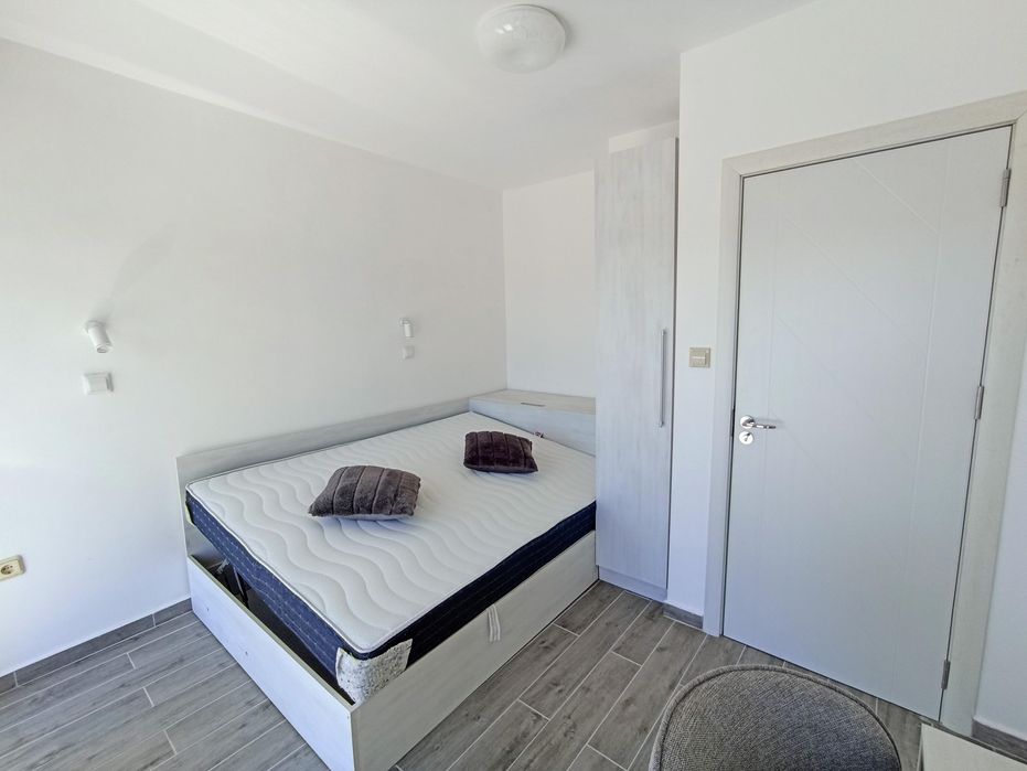 Дава се под наем Тристаен апартамент в Бургас, Възраждане - 100 кв.м за 561 € - Снимка #6