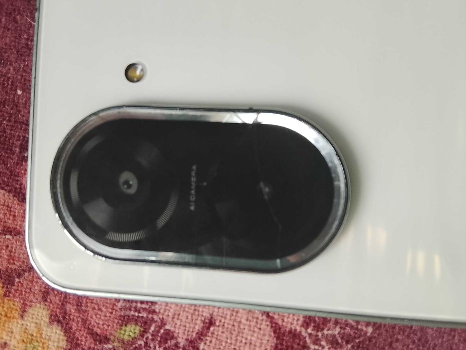 Редми А5 64 гб  използван е два месеца има забележки вижда се