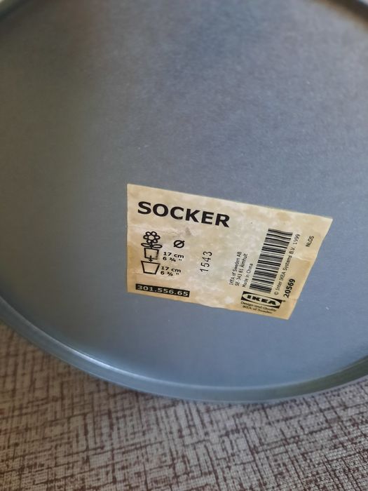 Продам кашпо интерьерные и лейку