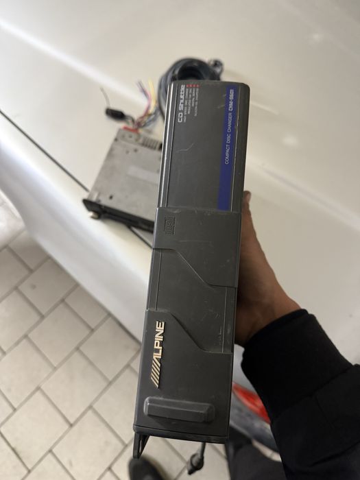 Оригинал магнитола и Cd чейнджер