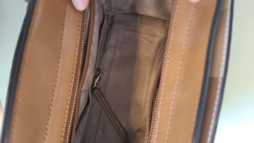 Сумка Michael Kors в дорогом карамельном оттенке