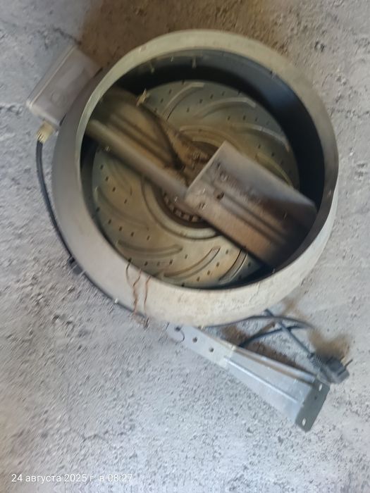 Вентилятор вытяжки.