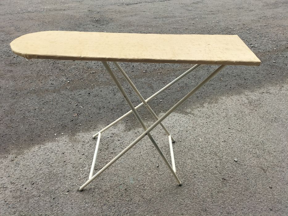 Продается гладильная доска.