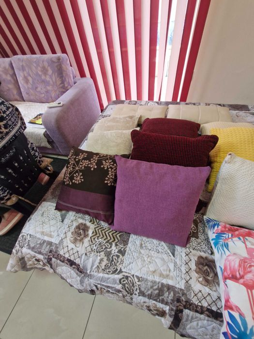 Продават се декоративни възглавници