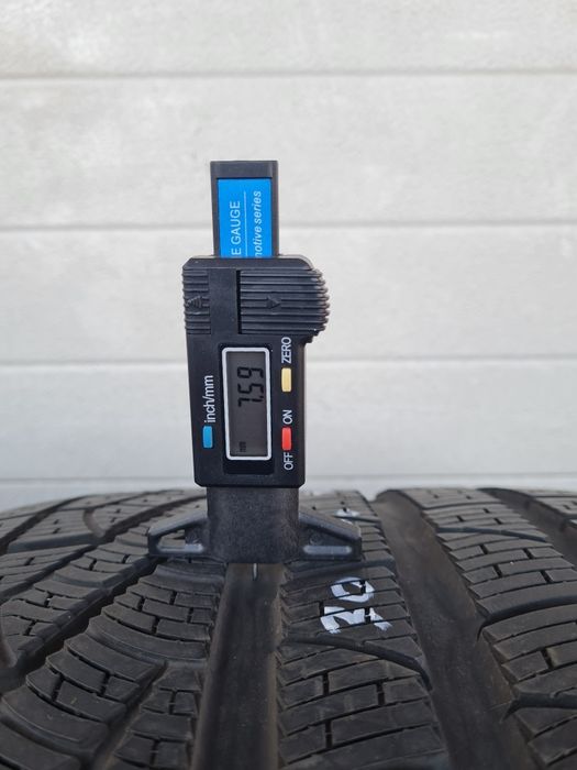 Зимни гуми 2 броя PIRELI SottoZero 295 30 R20 дот 4017