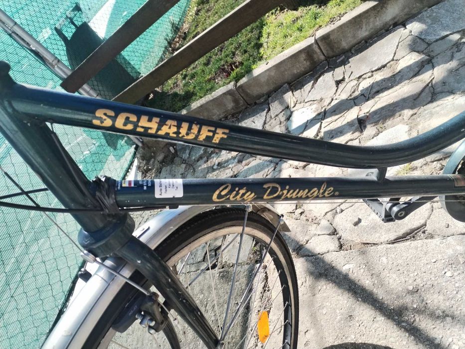 Продавам дамско колело