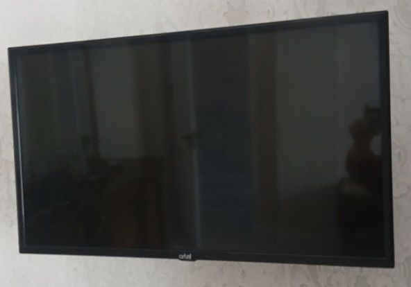 Artel 32AH90G Smart  б/у