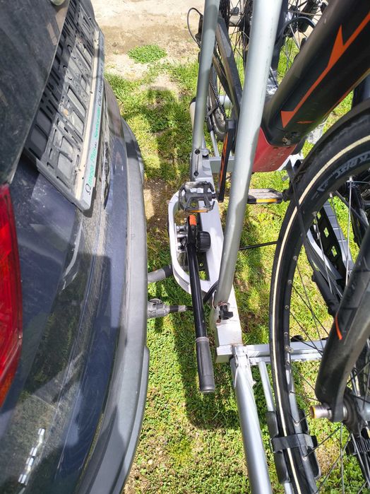 Suport 2 biciclete pe carlig Thule 902
