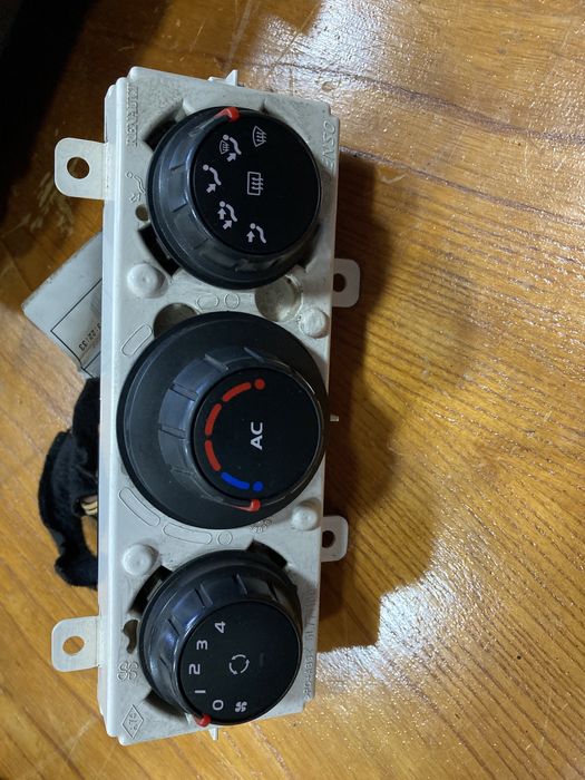 Movano Master 2012година 2.3dci Управление Климатик