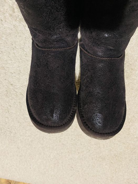 UGG Australia- model brocat