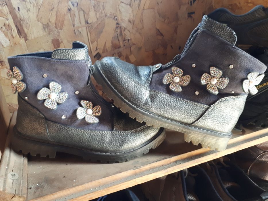 Ботинки осенние для девочки.