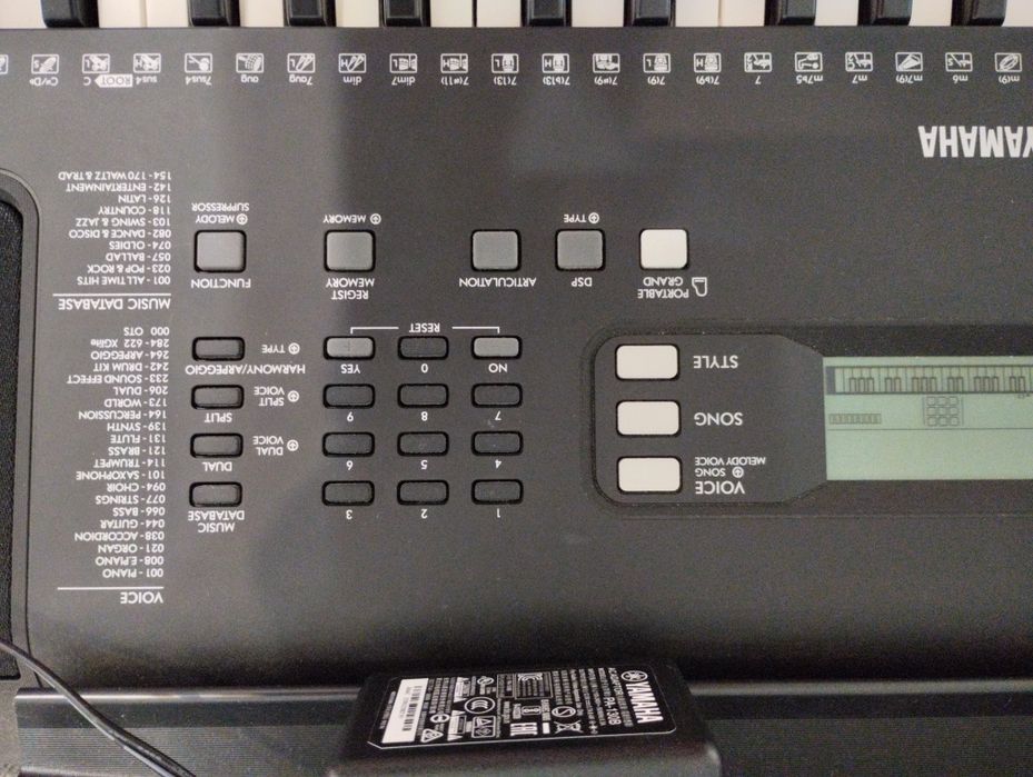 Синтезатор Yamaha E373