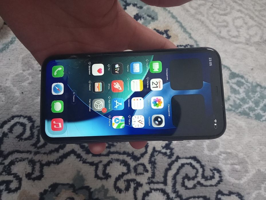 Iphone 11 продам 128 Гб  цена 38000 торга нет срочно