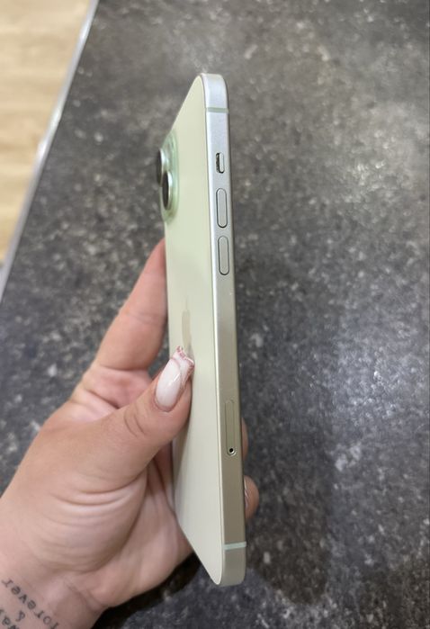 Iphone 15 Plus  с гаранция