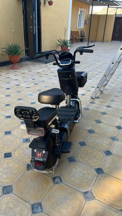 Скутер  электронный