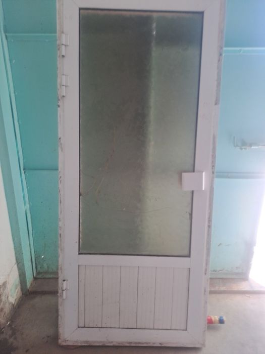 Аква эшиклари сотилади.