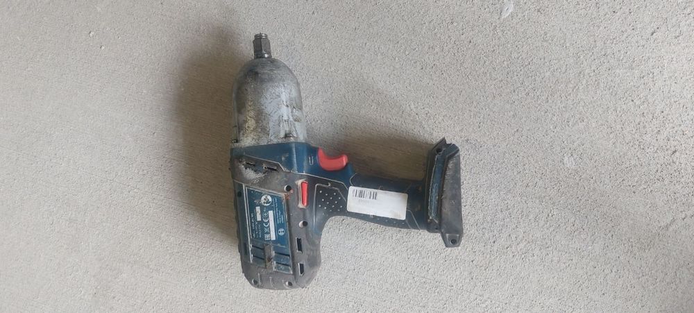 Акумулаторен ударен гайковерт BOSCH GDS 18 V-LI HT