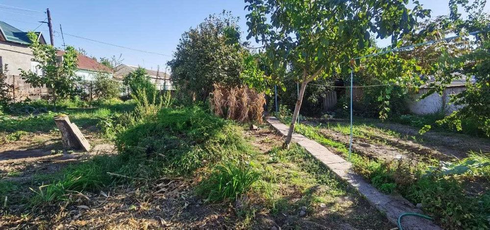 Дом в г. Чиназе Ташкентской области 8 соток, 5 комнат