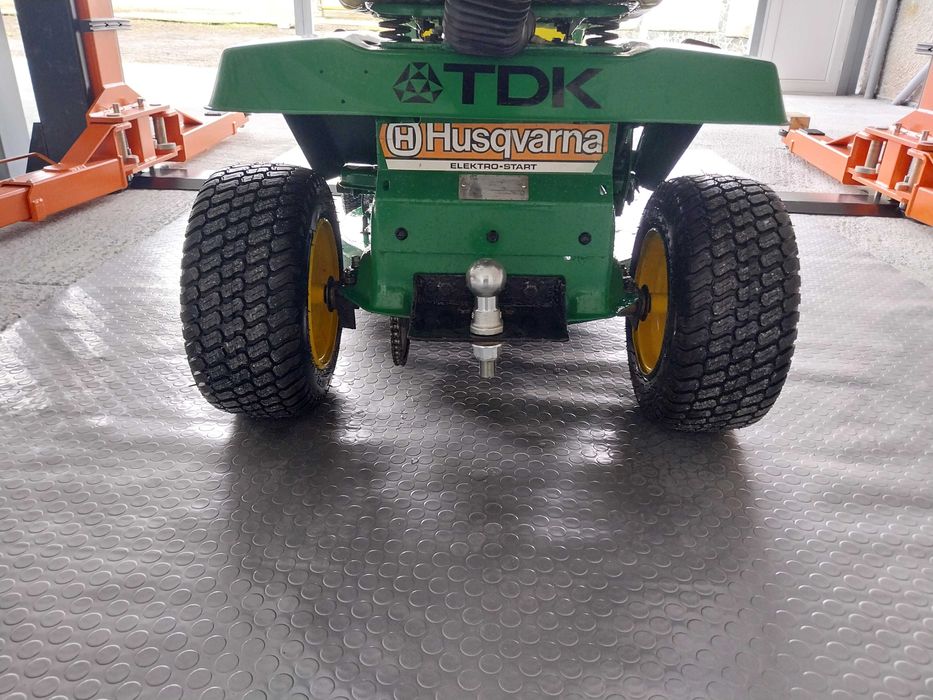 Тракторна косачка за трева хускварна