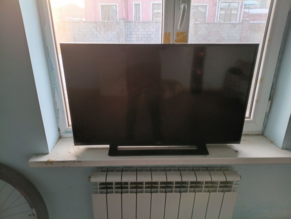 Продам телевизор SONY в среднем состояний