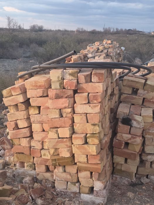 Жённый кирпич сатылады